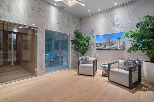 275 1ST AVENUE S 1001, St Petersburg, FL 33701