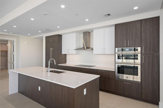 275 1ST AVENUE S 1001, St Petersburg, FL 33701