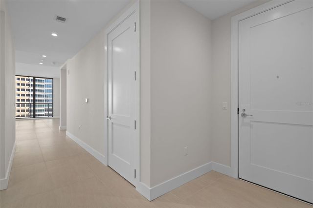 275 1ST AVENUE S 1001, St Petersburg, FL 33701