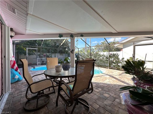 1315 Naples Lake DR, Naples, FL 34104