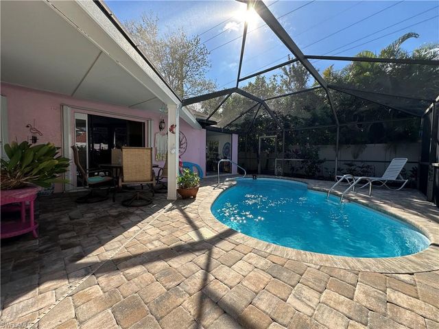 1315 Naples Lake DR, Naples, FL 34104