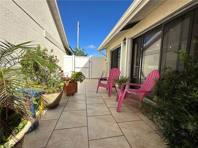 1315 Naples Lake DR, Naples, FL 34104