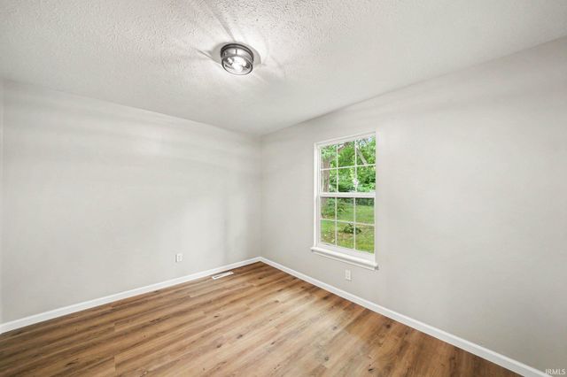 2230 S Meade Street, South Bend, IN 46613