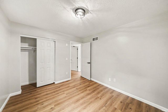 2230 S Meade Street, South Bend, IN 46613