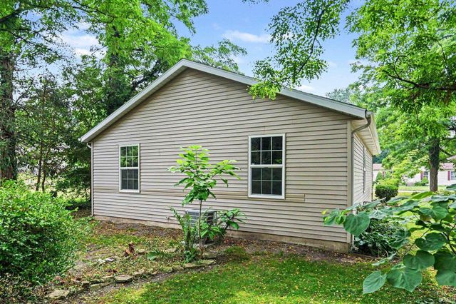 2230 S Meade Street, South Bend, IN 46613