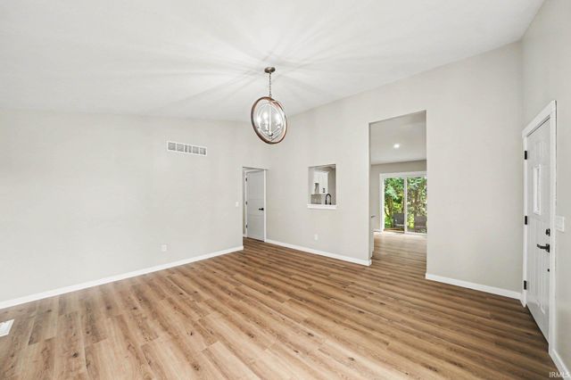 2230 S Meade Street, South Bend, IN 46613