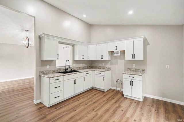 2230 S Meade Street, South Bend, IN 46613