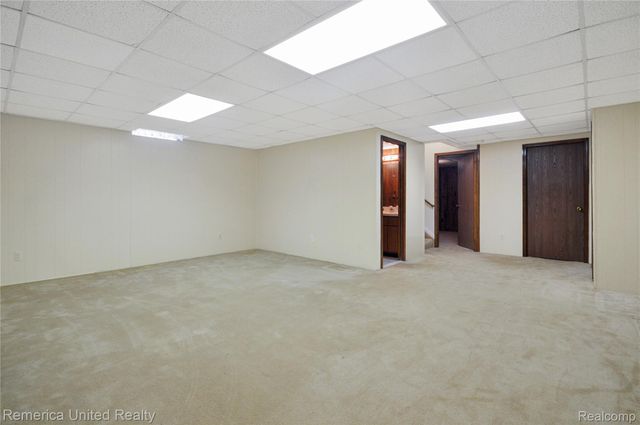 12113 Lexington Drive, Green Oak Township, MI 48178