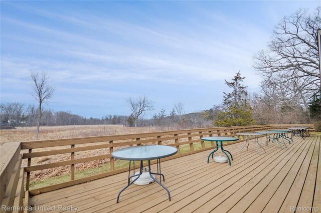 12113 Lexington Drive, Green Oak Township, MI 48178