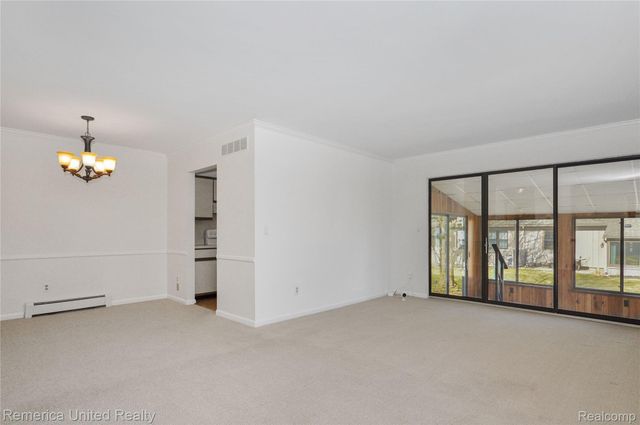 12113 Lexington Drive, Green Oak Township, MI 48178