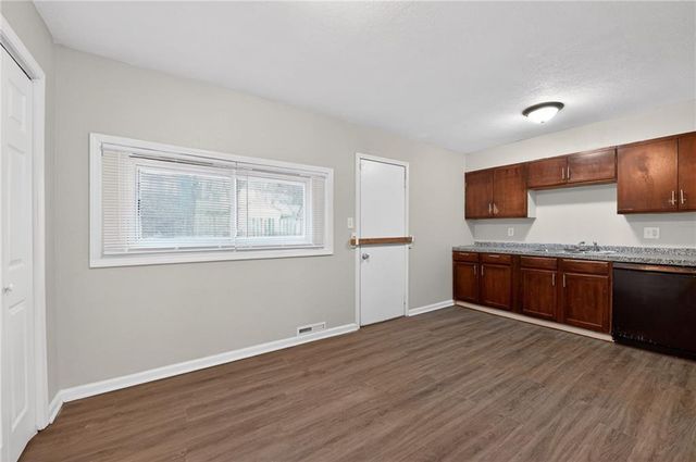 11206 CORRINGTON Avenue, Kansas City, MO 64134