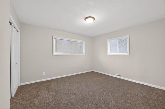 11206 CORRINGTON Avenue, Kansas City, MO 64134