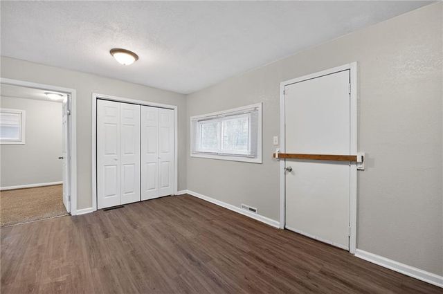 11206 CORRINGTON Avenue, Kansas City, MO 64134