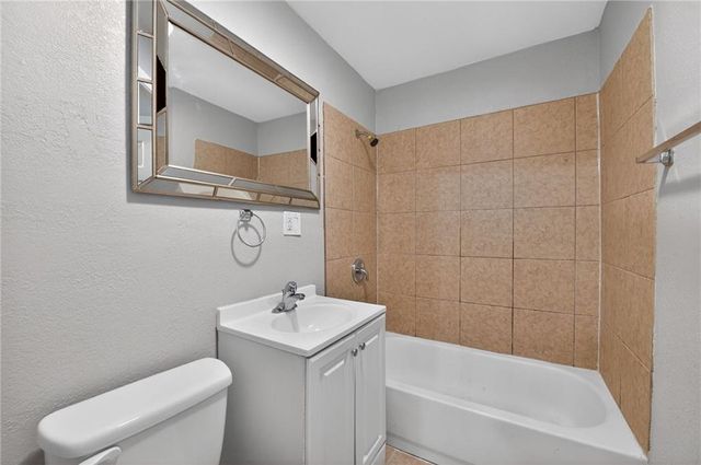 11206 CORRINGTON Avenue, Kansas City, MO 64134