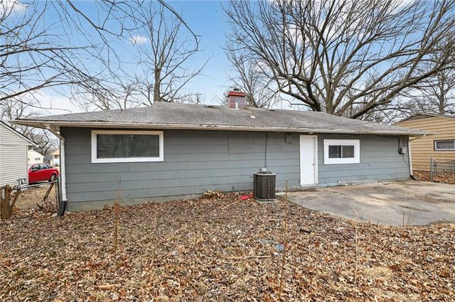 11206 CORRINGTON Avenue, Kansas City, MO 64134