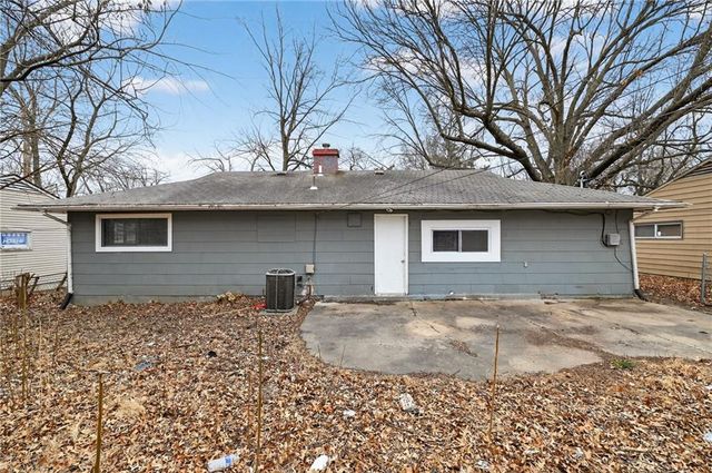 11206 CORRINGTON Avenue, Kansas City, MO 64134