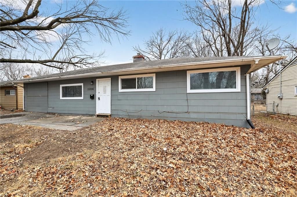 11206 CORRINGTON Avenue, Kansas City, MO 64134