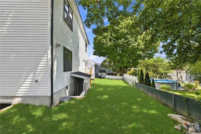 515 Gaskill Street, Woonsocket, RI 02895