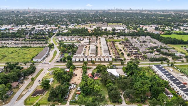 2300 W Tidwell Road, Houston, TX 77091