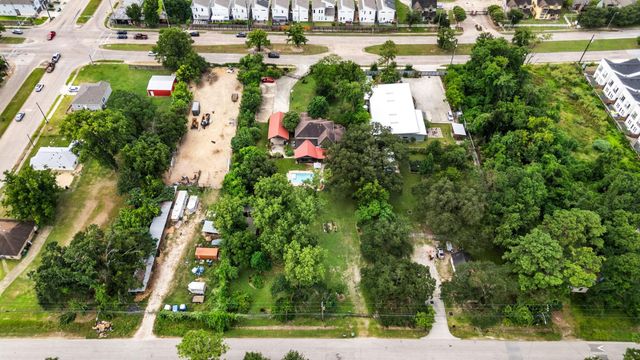 2300 W Tidwell Road, Houston, TX 77091