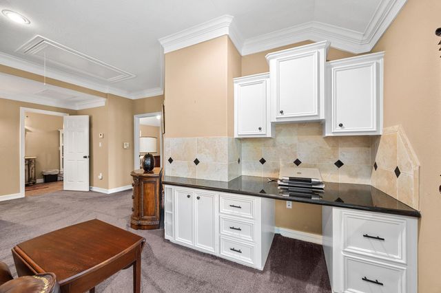 2300 W Tidwell Road, Houston, TX 77091