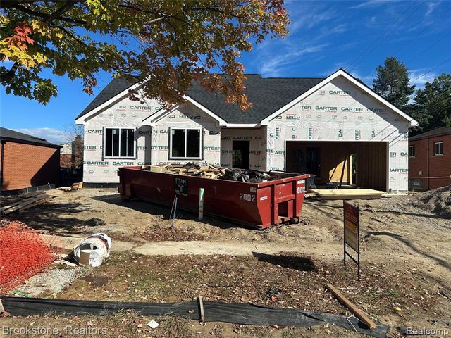 32930 Chalfonte Drive, Warren, MI 48092