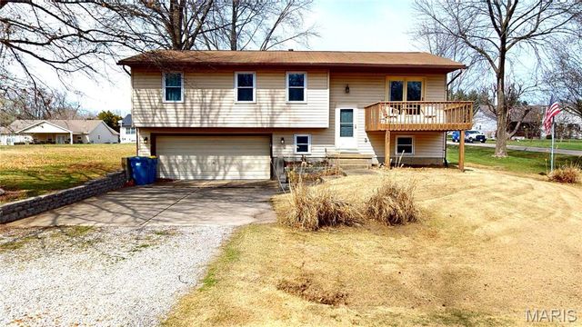 929 Holiday Point Parkway, Edwardsville, IL 62025