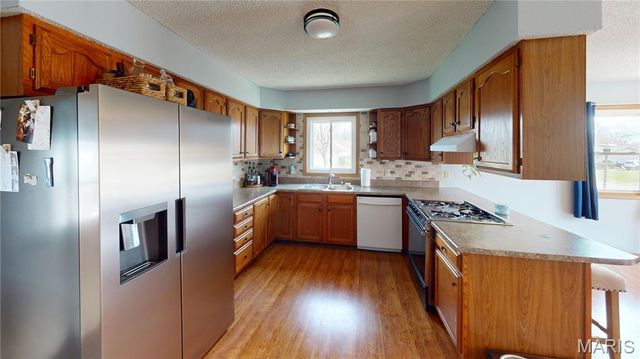 929 Holiday Point Parkway, Edwardsville, IL 62025