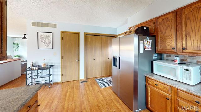 929 Holiday Point Parkway, Edwardsville, IL 62025