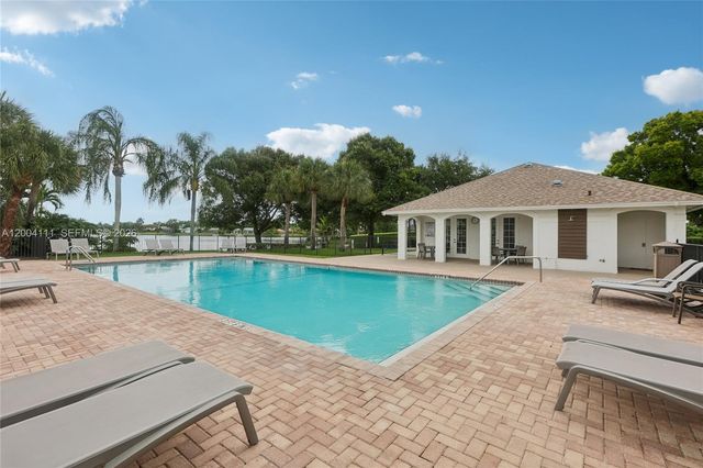 12769 Meadowbreeze Drive, Wellington, FL 33414
