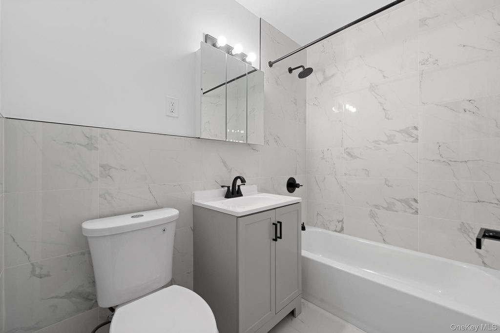 4017 Ely Avenue, Bronx, NY 10466 — photo 4