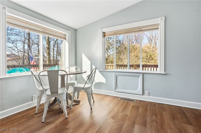 7279 SE Edie Hill Road, Uhrichsville, OH 44683