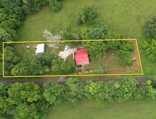 1650 E Beaverdam Rd, Centerville, TN 37033