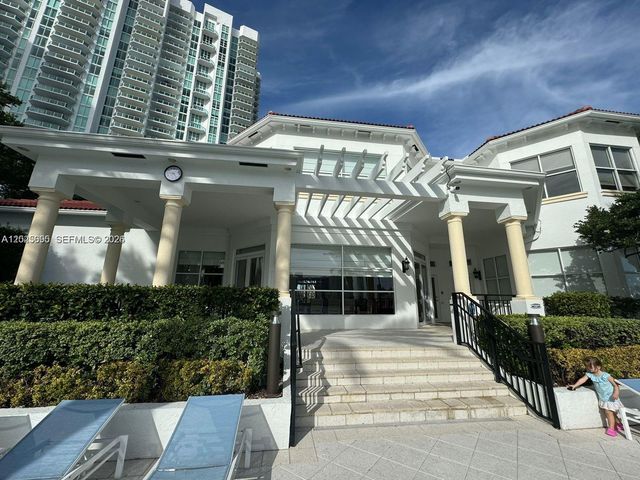 3235 NE 184th Street 11103, Aventura, FL 33160