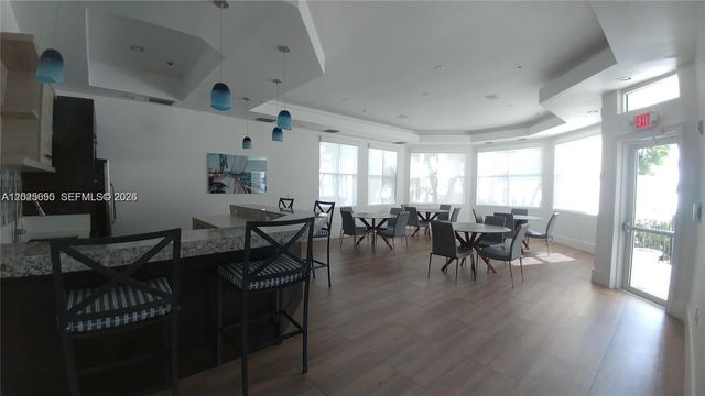 3235 NE 184th Street 11103, Aventura, FL 33160
