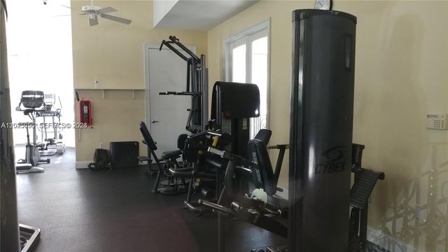 3235 NE 184th Street 11103, Aventura, FL 33160