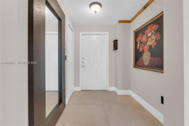 3235 NE 184th Street 11103, Aventura, FL 33160