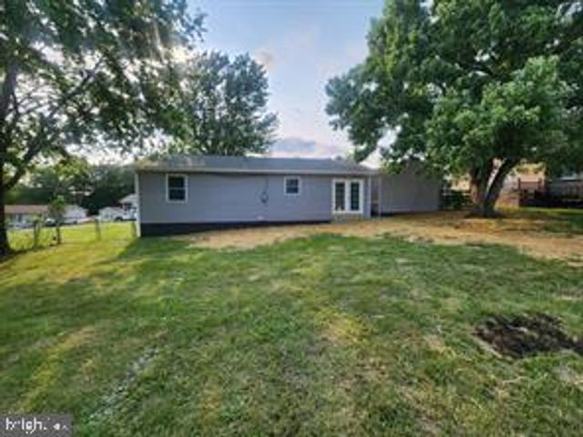 174 LARIAT DR, Kearneysville, WV 25430