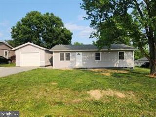 174 LARIAT DR, Kearneysville, WV 25430