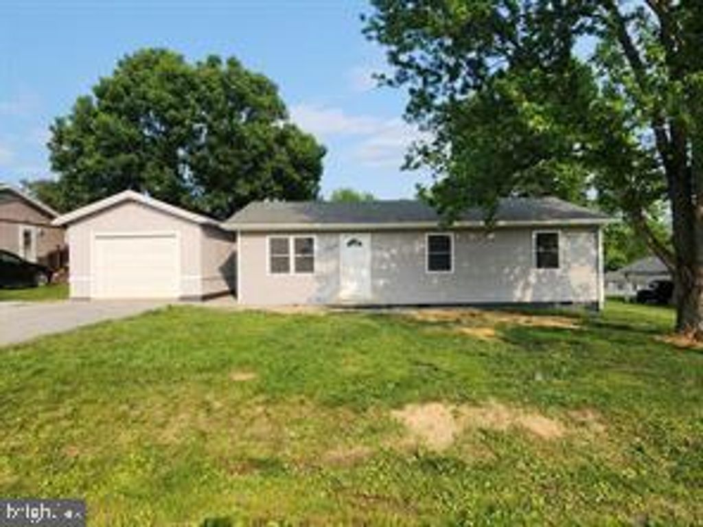 174 LARIAT DR, Kearneysville, WV 25430