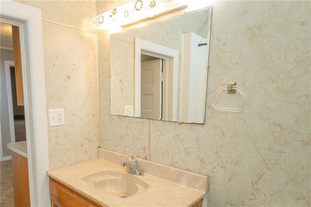 803 E 6th Street, Cherryvale, KS 67335