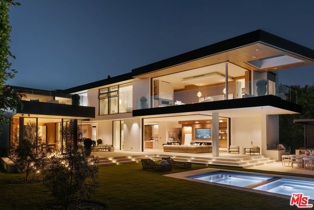 Image 2 of property listing at 11507 Orum Road, Los Angeles, CA 90049