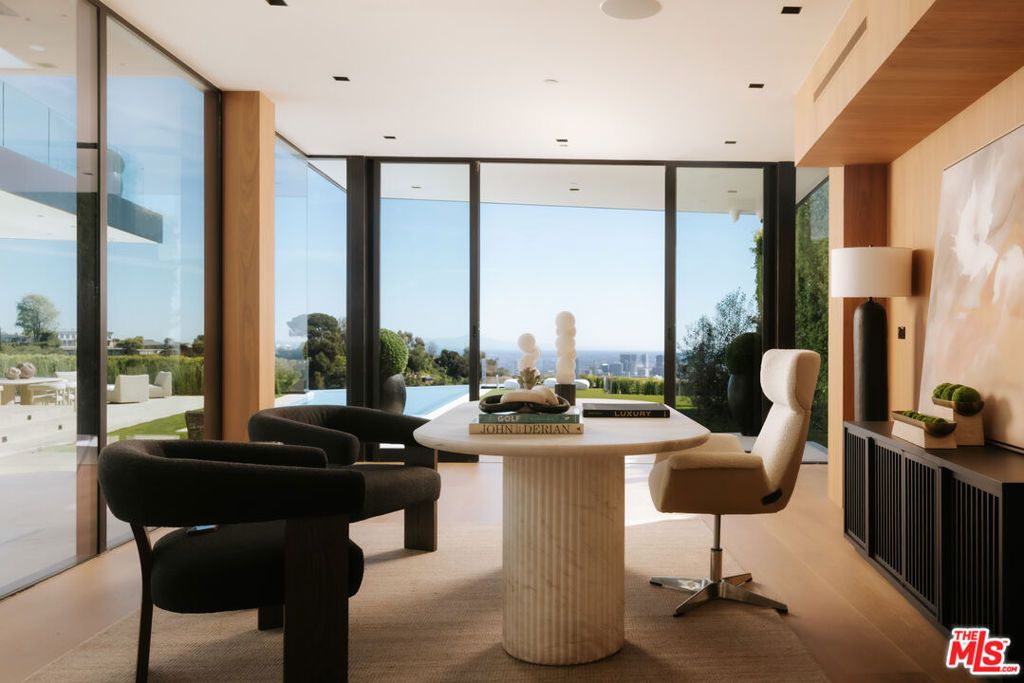 Image 20 of property listing at 11507 Orum Road, Los Angeles, CA 90049