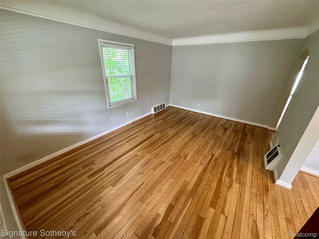 911 S Wilson Avenue, Royal Oak, MI 48067
