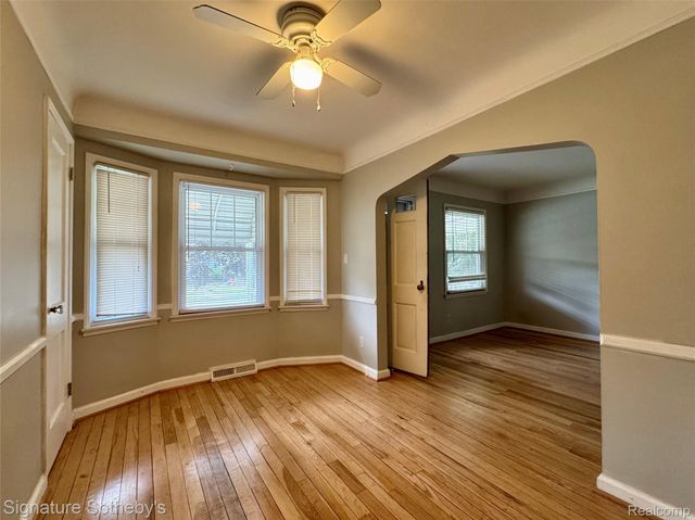 911 S Wilson Avenue, Royal Oak, MI 48067
