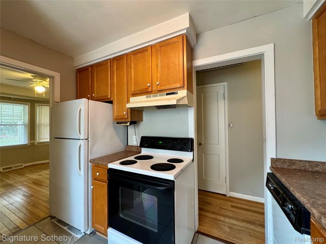 911 S Wilson Avenue, Royal Oak, MI 48067