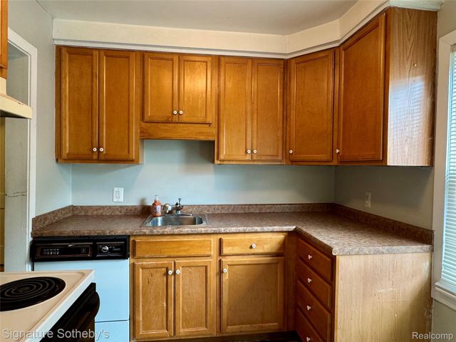 911 S Wilson Avenue, Royal Oak, MI 48067