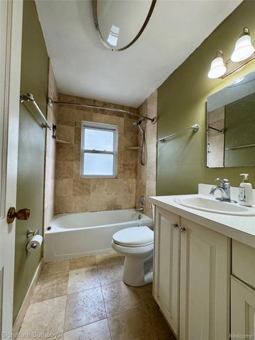 911 S Wilson Avenue, Royal Oak, MI 48067