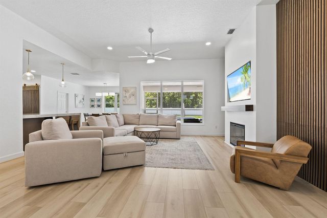 8361 SE Pilots Cove Terrace, Hobe Sound, FL 33455