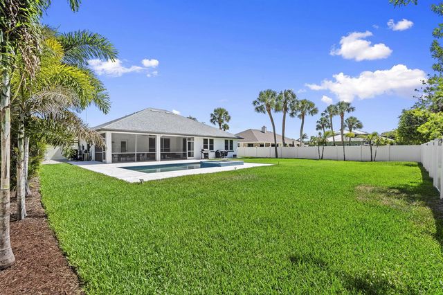 8361 SE Pilots Cove Terrace, Hobe Sound, FL 33455